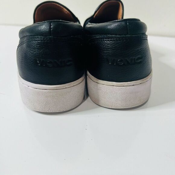 Vionic Demetrait Black Leather Slip on Loafer Sneakers Sz 9.5 - Picture 4 of 7